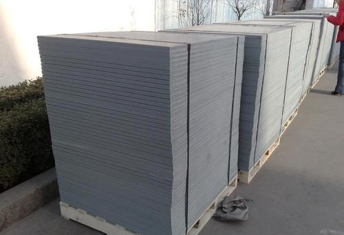 <a href=http://www.qi-xing.com/ target=_blank class=infotextkey>免燒磚托板</a>的種類